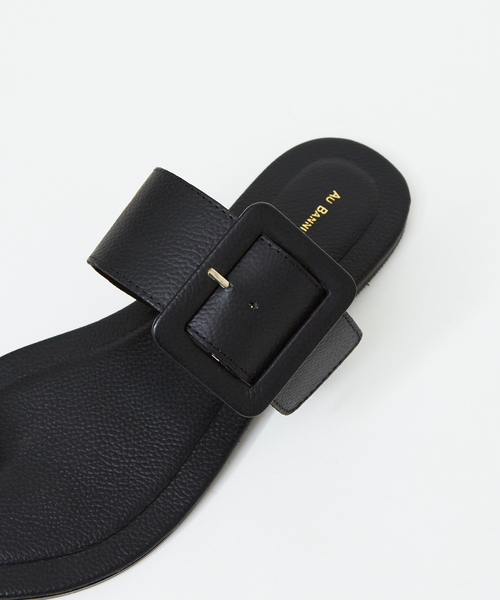 Au BANNISTER（オゥバニスター）の「【販売店舗限定】サムホルダーサンダル（サンダル・レディース・ホワイト/ブラック/キャメル・M/L/S）」の8枚目の写真