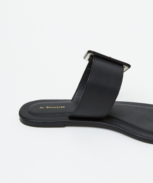 Au BANNISTER（オゥバニスター）の「【販売店舗限定】サムホルダーサンダル（サンダル・レディース・ホワイト/ブラック/キャメル・M/L/S）」の13枚目の写真
