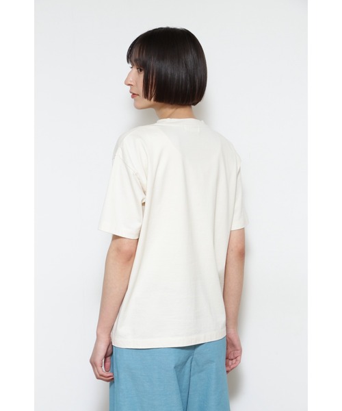 human woman(ヒューマンウーマン)の「◆フォトTシャツ(Tシャツ/カットソー・レディース・ホワイト系その他/ブラウン・MEDIUM)」の5枚目の写真