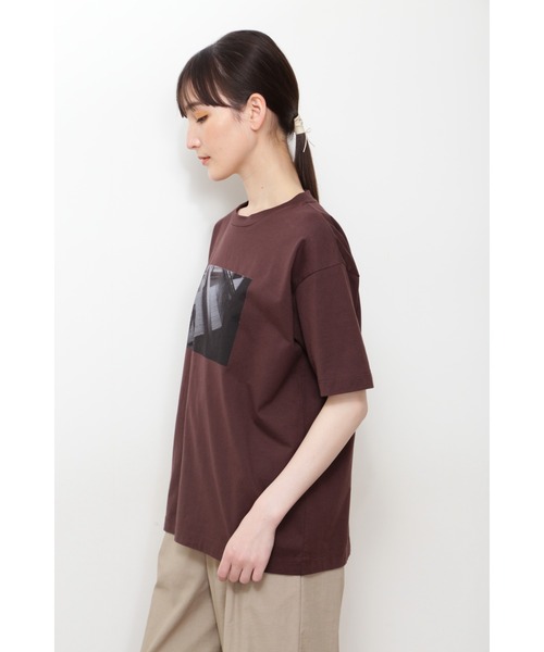 human woman(ヒューマンウーマン)の「◆フォトTシャツ(Tシャツ/カットソー・レディース・ホワイト系その他/ブラウン・MEDIUM)」の11枚目の写真