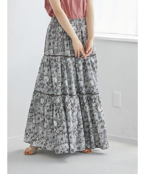 AMERICAN HOLIC(アメリカンホリック)の「丈違いティアードFlowerスカート(スカート・レディース・ネイビー/イエロー/ブラウン・L/M)」の4枚目の写真