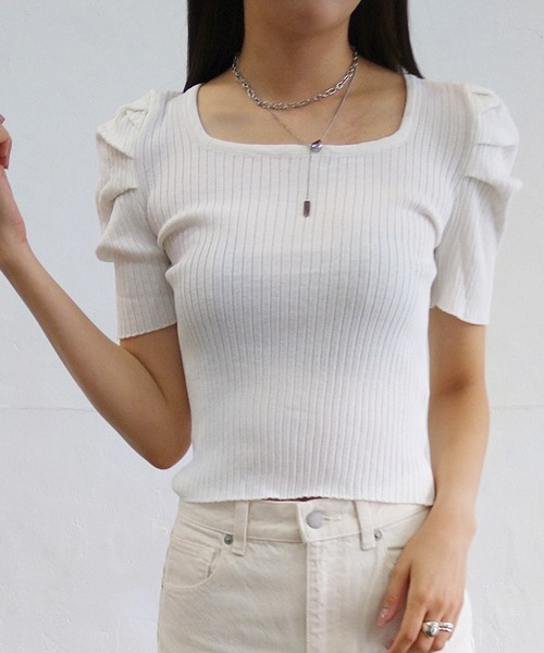 Alite cloth(アリーテクロス)の「スクエアネック袖タックプルオーバー(Tシャツ/カットソー・レディース・ホワイト/ブラック/パープル/オレンジ・FREE)」の2枚目の写真