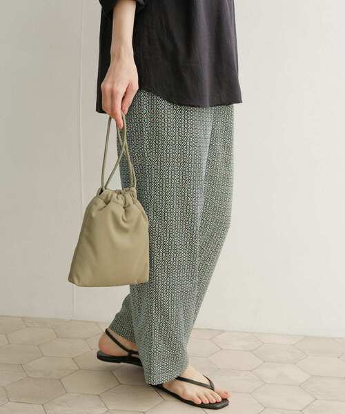 URBAN RESEARCH DOORS(アーバンリサーチドアーズ)の「ジオメトリックイージーパンツ(その他パンツ・レディース・グリーン/ボルドー・MEDIUM)」の5枚目の写真