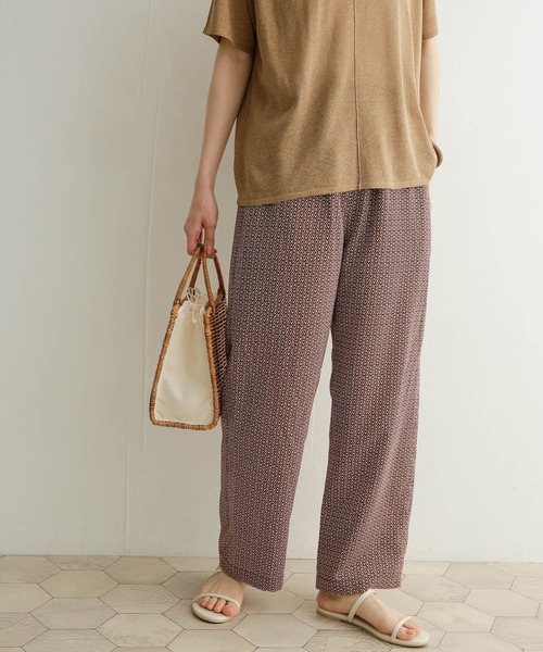 URBAN RESEARCH DOORS(アーバンリサーチドアーズ)の「ジオメトリックイージーパンツ(その他パンツ・レディース・グリーン/ボルドー・MEDIUM)」の13枚目の写真