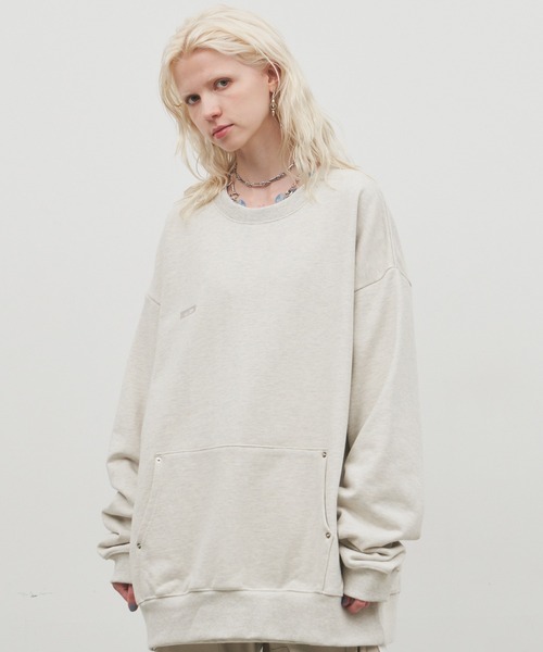 AIVER（アイバー）の「AIVER　ブランク刺繍リベットスウェット（スウェット・メンズ・チャコールグレー/ブラック/ナチュラル・LARGE/SMALL/MEDIUM）」の3枚目の写真