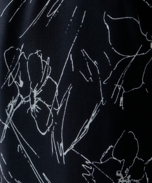 miclat（ミクラ）の「大きいサイズ ライン花柄ワイドパンツ miclat（その他パンツ・レディース・ブラック系/ホワイト系・LL/3L/4L/L）」の12枚目の写真