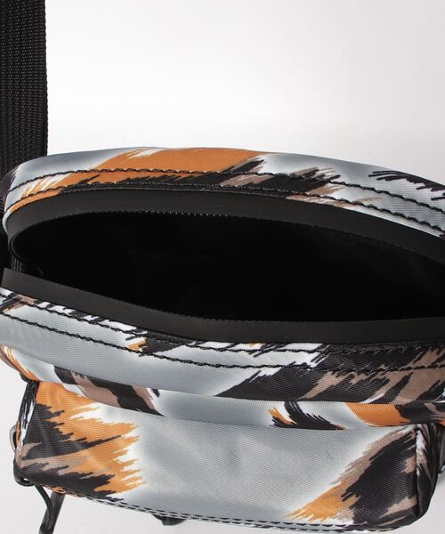 Guess（ゲス）の「VICE Compact Backpack（バックパック/リュック・メンズ・グレー・ONE SIZE）」の14枚目の写真