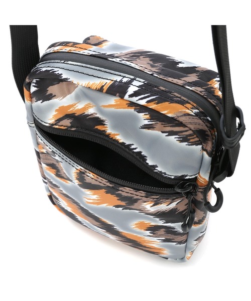 Guess（ゲス）の「VICE Compact Backpack（バックパック/リュック・メンズ・グレー・ONE SIZE）」の9枚目の写真