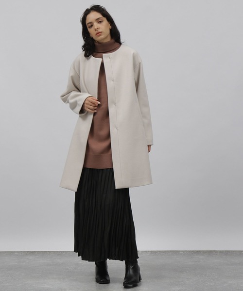 LAKOLE（ラコレ）の「ウーリーテックノーカラーフックフロントコート / 281759（ノーカラーコート・レディース・ブラック/アイボリー/グレイッシュベージュ・SMALL/MEDIUM）」の14枚目の写真