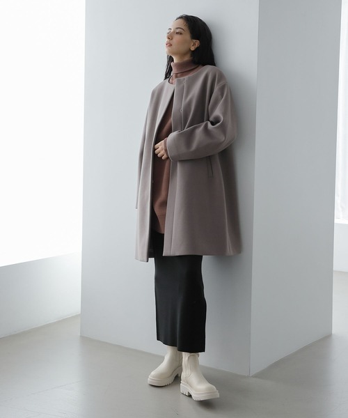 LAKOLE（ラコレ）の「ウーリーテックノーカラーフックフロントコート / 281759（ノーカラーコート・レディース・ブラック/アイボリー/グレイッシュベージュ・SMALL/MEDIUM）」の18枚目の写真