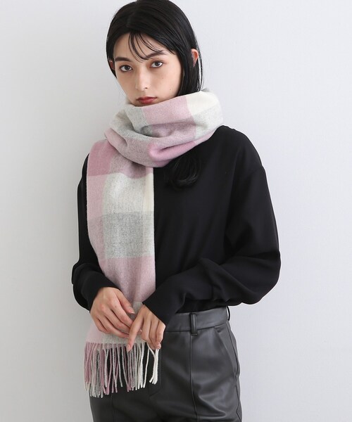 INDIVI（インディヴィ）の「◆【洗える/ウール100%】ストール（ストール/ショール・レディース・オフホワイト/イエロー/ブラック系1/グレー系1/ピンク系6/ブルー系1・00）」の6枚目の写真