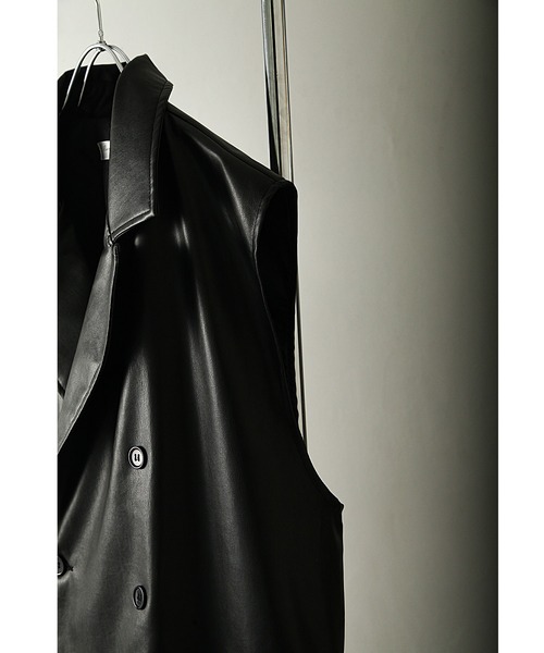 NILWAY（ニルウェイ）の「PUレザー ダブル ベスト（ベスト・レディース・チャコール/ブラック・LARGE/MEDIUM）」の10枚目の写真