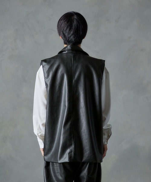 NILWAY（ニルウェイ）の「PUレザー ダブル ベスト（ベスト・レディース・チャコール/ブラック・LARGE/MEDIUM）」の15枚目の写真