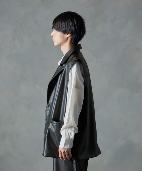 NILWAY（ニルウェイ）の「PUレザー ダブル ベスト（ベスト・レディース・チャコール/ブラック・LARGE/MEDIUM）」の14枚目の写真