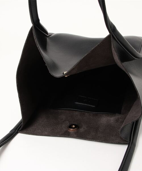 VIS（ビス）の「【ZOZO限定】【A4対応】軽くて柔らかい。シンプルソフトフェイクレザートートバッグ（トートバッグ・レディース・ブラック/ベージュ・FREE）」の19枚目の写真