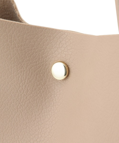 VIS（ビス）の「【ZOZO限定】【A4対応】軽くて柔らかい。シンプルソフトフェイクレザートートバッグ（トートバッグ・レディース・ブラック/ベージュ・FREE）」の14枚目の写真