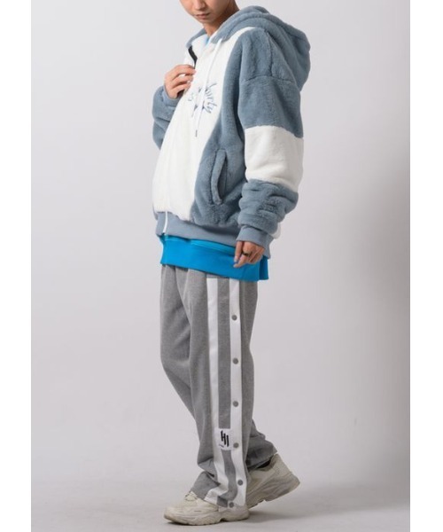 RE730(アールイーセブンサーティー)の「RE730 ふわふわもこもこのかわいいファーブルゾン(ブルゾン・メンズ・ブラック/ベージュ/サックスブルー/ピンク・MEDIUM/LARGE/X-LARGE)」の5枚目の写真