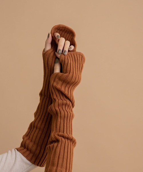 LAATO（ラート）の「ARM WARMERS（手袋・レディース・オフホワイト/ブラウン/チャコールグレー・FREE）」の15枚目の写真