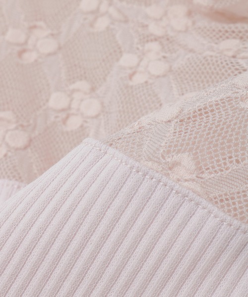 Honeys（ハニーズ）の「レース切替ハイネック（Tシャツ/カットソー・レディース・ホワイト/ブラック/ピンクベージュ/クリーム・S/M/L）」の15枚目の写真