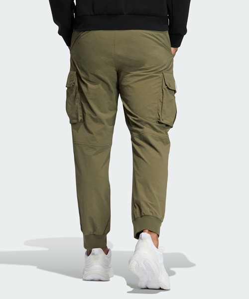 adidas(アディダス)の「シティエスケープ レギュラーフィット ユーティリティパンツ / アディダス adidas(スウェットパンツ・メンズ・ブラック/グリーン・XX-LARGE/LARGE/MEDIUM/SMALL/X-LARGE/3XL/XX-SMALL/X-SMALL)」の7枚目の写真