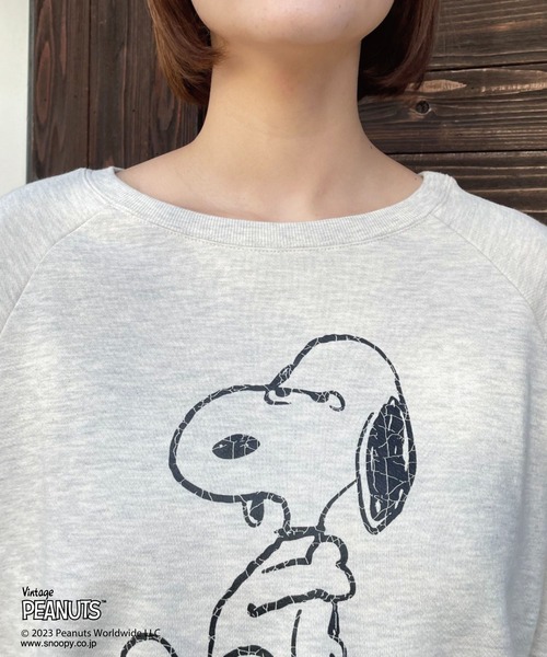 PEANUTS(ピーナッツ)の「【PEANUTS/ピーナッツ】スヌーピープリントビッグスウェット(スウェット・レディース・グレー/ホワイト/ネイビー・FREE)」の13枚目の写真