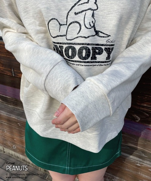 PEANUTS(ピーナッツ)の「【PEANUTS/ピーナッツ】スヌーピープリントビッグスウェット(スウェット・レディース・グレー/ホワイト/ネイビー・FREE)」の15枚目の写真