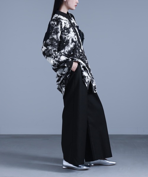 kOhAKU（コハク）の「水彩画風アート柄ロングシャツ（シャツ/ブラウス・レディース・ブラック・1/2）」の18枚目の写真