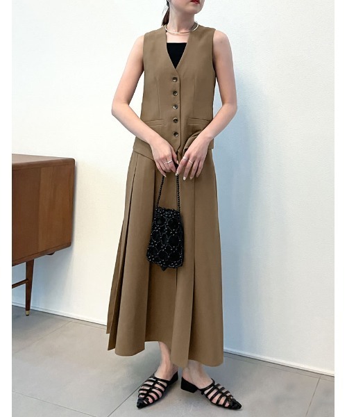 Re:EDIT（リエディ）の「[2023S/S COLLECTION]フロントボタンVネックベスト（ベスト・レディース・グレー/ベージュ/モカ/ブラック・LARGE/MEDIUM）」の20枚目の写真