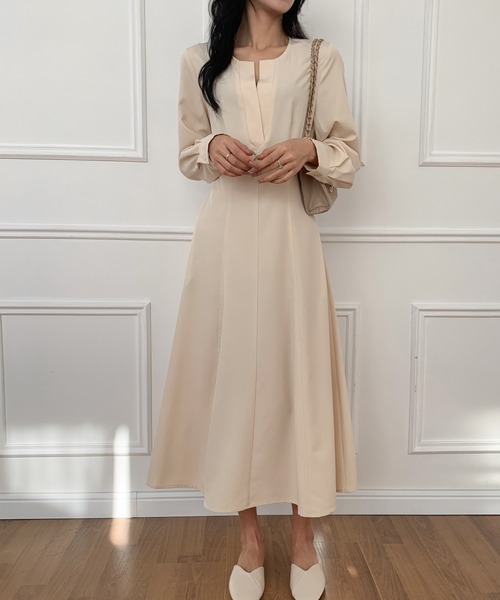 ECLIN(エクラン)の「スキッパーネックフレアワンピース(ワンピース・レディース・ブラック/ベージュ/ネイビー/カーキ・M/L)」の14枚目の写真