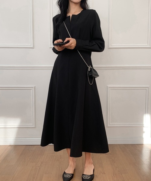 ECLIN(エクラン)の「スキッパーネックフレアワンピース(ワンピース・レディース・ブラック/ベージュ/ネイビー/カーキ・M/L)」の18枚目の写真