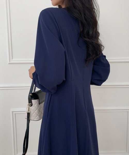 ECLIN(エクラン)の「スキッパーネックフレアワンピース(ワンピース・レディース・ブラック/ベージュ/ネイビー/カーキ・M/L)」の11枚目の写真