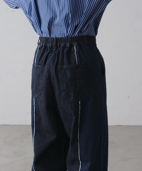epnok（エプノック）の「フリンジスイッチバイカラーデニムパンツ（デニムパンツ・メンズ・ブラック/インディゴブルー・SMALL/MEDIUM/LARGE）」の5枚目の写真