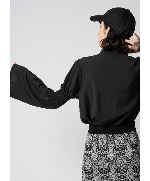 Adoon plain（アドーンプレーン）の「【新色を加えて再登場】トライアングルネックブラウス（シャツ/ブラウス・レディース・グレイッシュベージュ/ホワイト/ホワイト系その他/ブラック/パープル・FREE）」の21枚目の写真