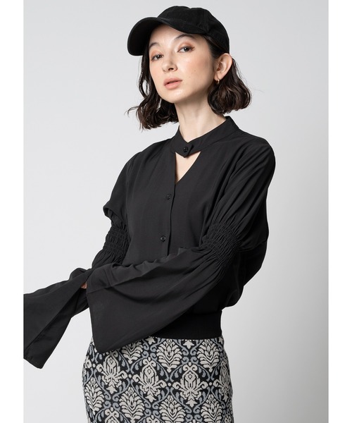 Adoon plain（アドーンプレーン）の「【新色を加えて再登場】トライアングルネックブラウス（シャツ/ブラウス・レディース・グレイッシュベージュ/ホワイト/ホワイト系その他/ブラック/パープル・FREE）」の19枚目の写真