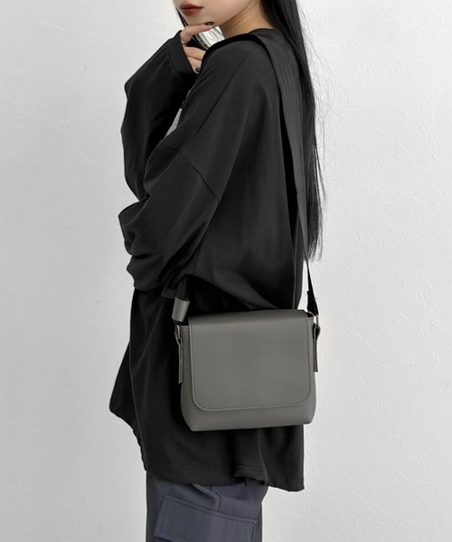 LVEU.】スクエアフラップショルダーバッグ / バッグ 鞄 BAG フラップ 