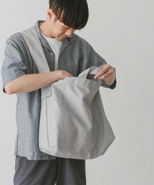 URBAN RESEARCH DOORS（アーバンリサーチドアーズ）の「キャンバスショルダーバッグ（ショルダーバッグ・メンズ・ナチュラル/ライトグレー・-）」の3枚目の写真