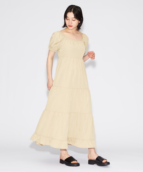 FOREVER 21（フォーエバー トゥエンティーワン）の「［超寿命素材］スクエアティアードワンピース（ワンピース・レディース・アイボリー/ブラック/ベージュ/グリーン・SMALL/MEDIUM）」の7枚目の写真