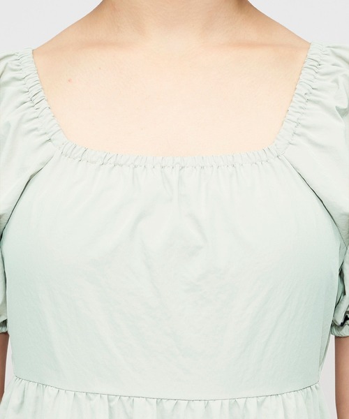 FOREVER 21（フォーエバー トゥエンティーワン）の「［超寿命素材］スクエアティアードワンピース（ワンピース・レディース・アイボリー/ブラック/ベージュ/グリーン・SMALL/MEDIUM）」の19枚目の写真