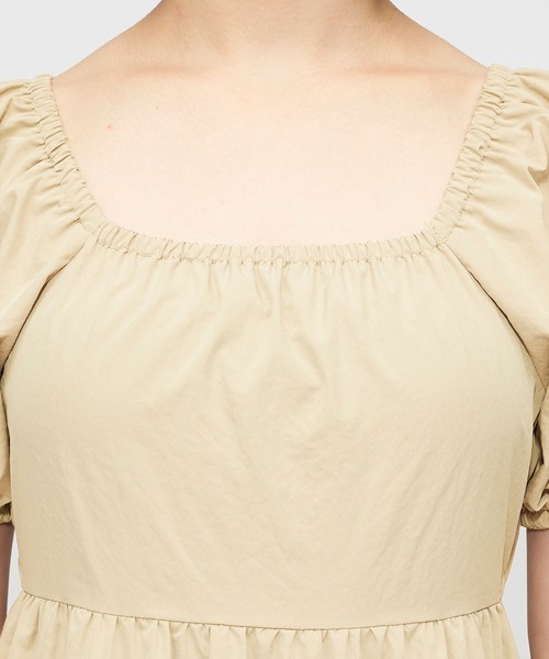 FOREVER 21（フォーエバー トゥエンティーワン）の「［超寿命素材］スクエアティアードワンピース（ワンピース・レディース・アイボリー/ブラック/ベージュ/グリーン・SMALL/MEDIUM）」の15枚目の写真