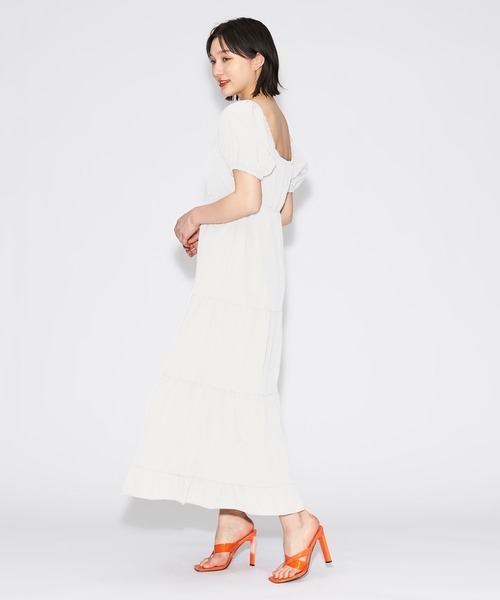 FOREVER 21（フォーエバー トゥエンティーワン）の「［超寿命素材］スクエアティアードワンピース（ワンピース・レディース・アイボリー/ブラック/ベージュ/グリーン・SMALL/MEDIUM）」の18枚目の写真