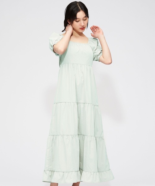 FOREVER 21（フォーエバー トゥエンティーワン）の「［超寿命素材］スクエアティアードワンピース（ワンピース・レディース・アイボリー/ブラック/ベージュ/グリーン・SMALL/MEDIUM）」の22枚目の写真