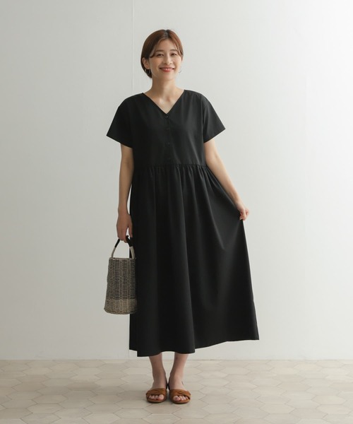 URBAN RESEARCH DOORS（アーバンリサーチドアーズ）の「2WAY切替ギャザーワンピース（ワンピース・レディース・ブラック/カーキ・MEDIUM）」の15枚目の写真