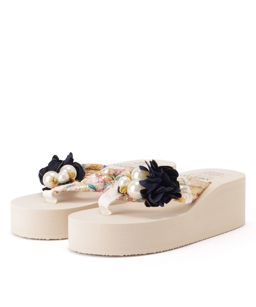 Lace Ladies（レースレディース）の「フラワー×パールモチーフ厚底ビーチサンダル（サンダル・レディース・グリーン/ピンク/ネイビー/レッド・24/ 25/23/24.5/23.5/22.5）」の3枚目の写真