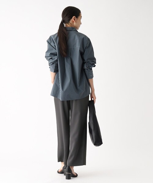 OPAQUE.CLIP(オペークドットクリップ)の「◆サテンイージーワイドストレートパンツ【洗濯機洗い可】(その他パンツ・レディース・ライトブルー/チャコールグレー/キャメル・40/38)」の22枚目の写真