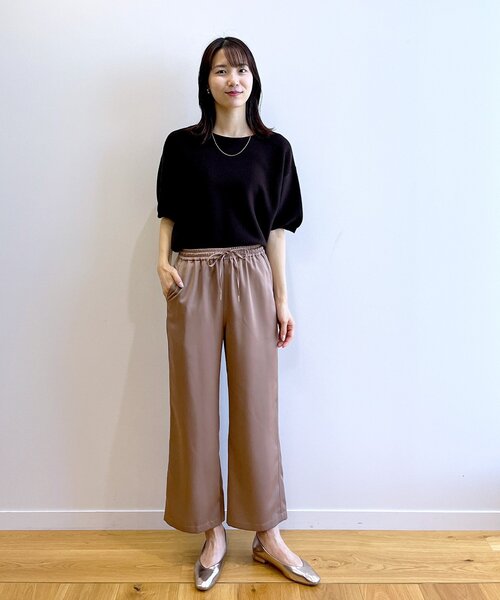 OPAQUE.CLIP(オペークドットクリップ)の「◆サテンイージーワイドストレートパンツ【洗濯機洗い可】(その他パンツ・レディース・ライトブルー/チャコールグレー/キャメル・40/38)」の5枚目の写真