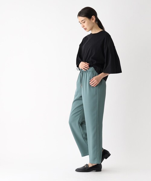 OPAQUE.CLIP(オペークドットクリップ)の「◆サテンイージーワイドストレートパンツ【洗濯機洗い可】(その他パンツ・レディース・ライトブルー/チャコールグレー/キャメル・40/38)」の9枚目の写真