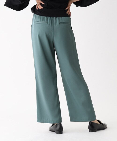 OPAQUE.CLIP(オペークドットクリップ)の「◆サテンイージーワイドストレートパンツ【洗濯機洗い可】(その他パンツ・レディース・ライトブルー/チャコールグレー/キャメル・40/38)」の12枚目の写真