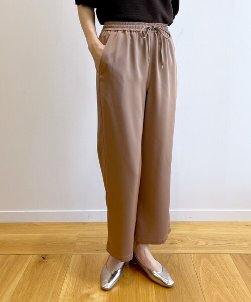 OPAQUE.CLIP(オペークドットクリップ)の「◆サテンイージーワイドストレートパンツ【洗濯機洗い可】(その他パンツ・レディース・ライトブルー/チャコールグレー/キャメル・40/38)」の3枚目の写真