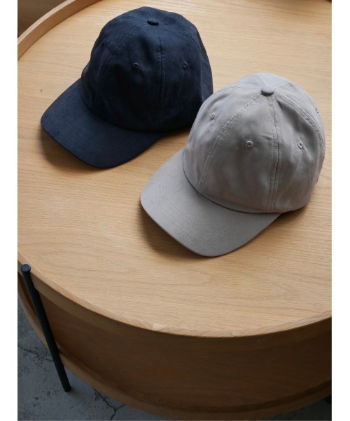 TRUNC（トランクエイティーエイト）の「Eco Suede Cap（キャップ・レディース・ブラック/グレイッシュベージュ・FREE）」の2枚目の写真