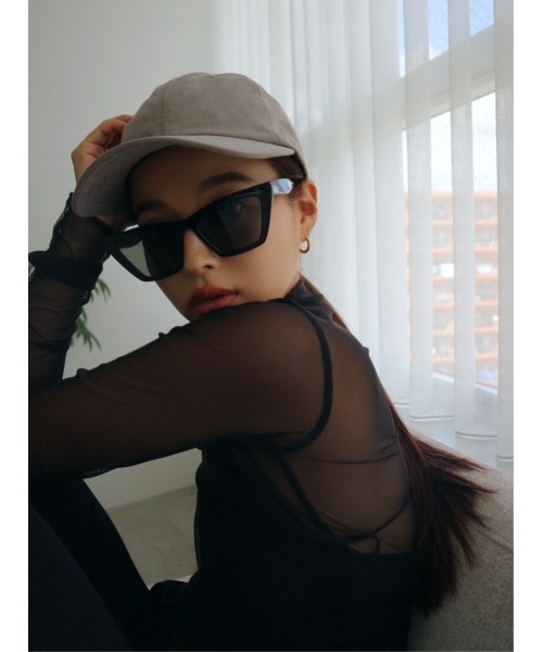 TRUNC（トランクエイティーエイト）の「Eco Suede Cap（キャップ・レディース・ブラック/グレイッシュベージュ・FREE）」の3枚目の写真